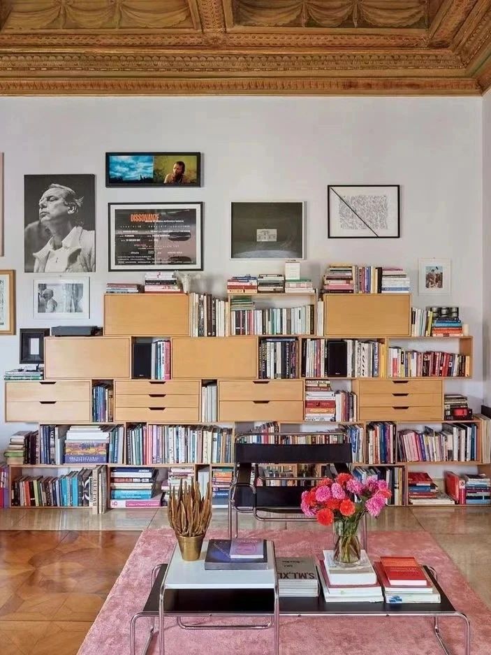 Bookshelf wall