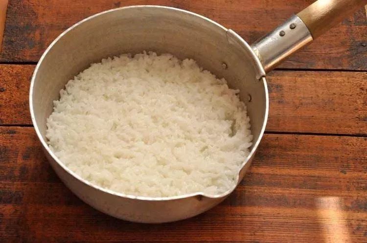 sauce pan can even be used to cook rice.